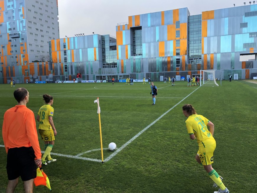 FC Nantes 1-1 ESOF La Roche/Yon : Un bon point pour les Nantaises